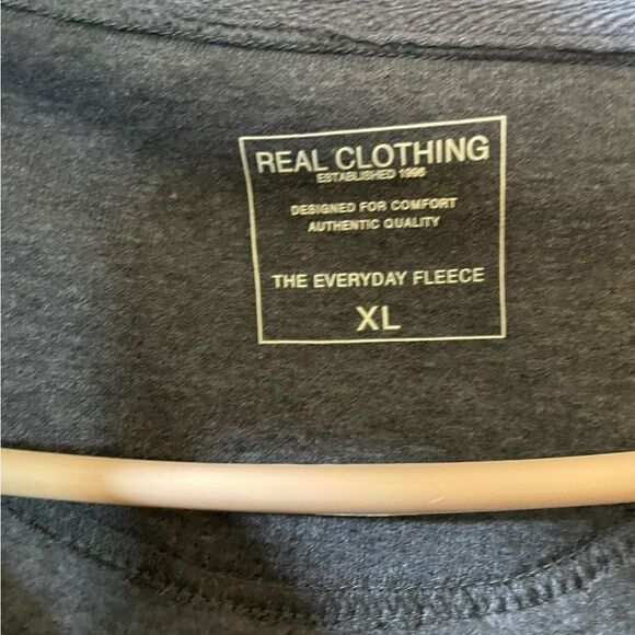 Classic Gray Zip-Up Sweater for Men - Picture 3 of 4